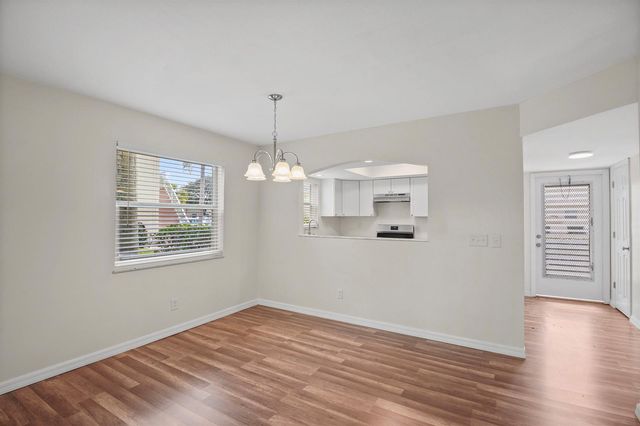 2950 SE Ocean Boulevard 130-4, Stuart, FL 34996