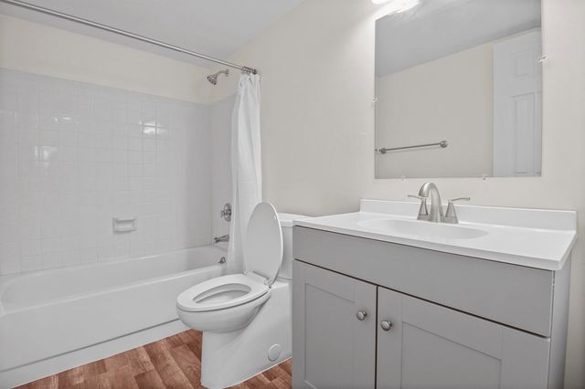 2950 SE Ocean Boulevard 130-4, Stuart, FL 34996