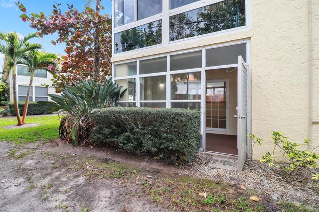 2950 SE Ocean Boulevard 130-4, Stuart, FL 34996