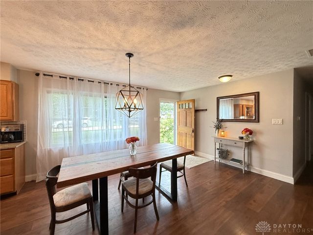 1052 Trianon Drive, Xenia, OH 45385