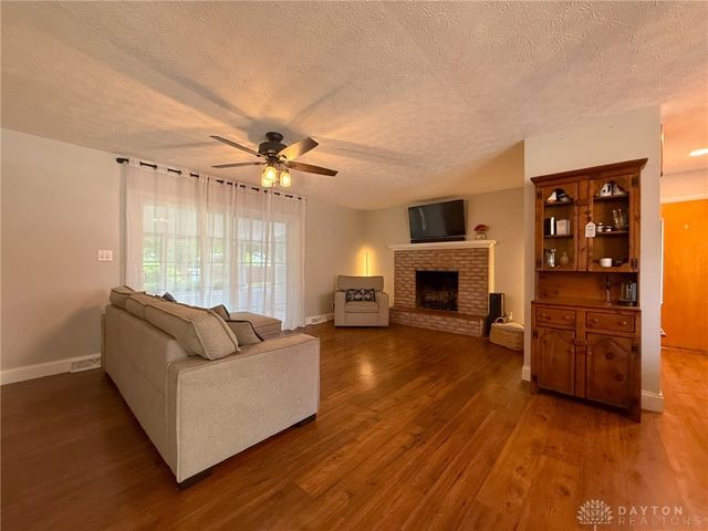 1052 Trianon Drive, Xenia, OH 45385