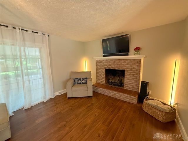 1052 Trianon Drive, Xenia, OH 45385