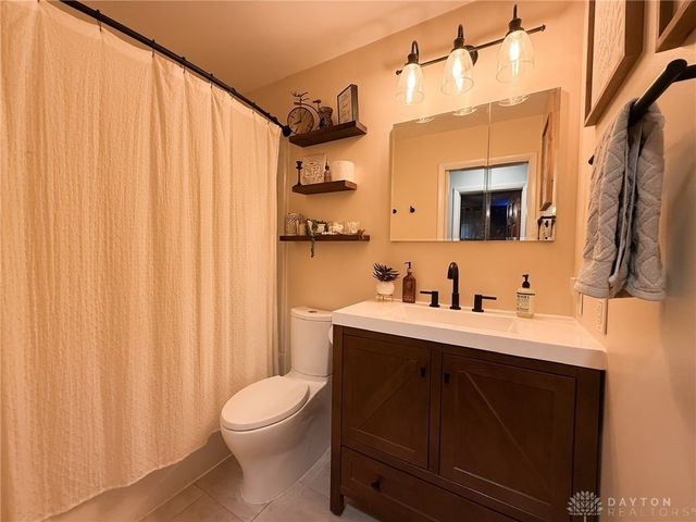 1052 Trianon Drive, Xenia, OH 45385
