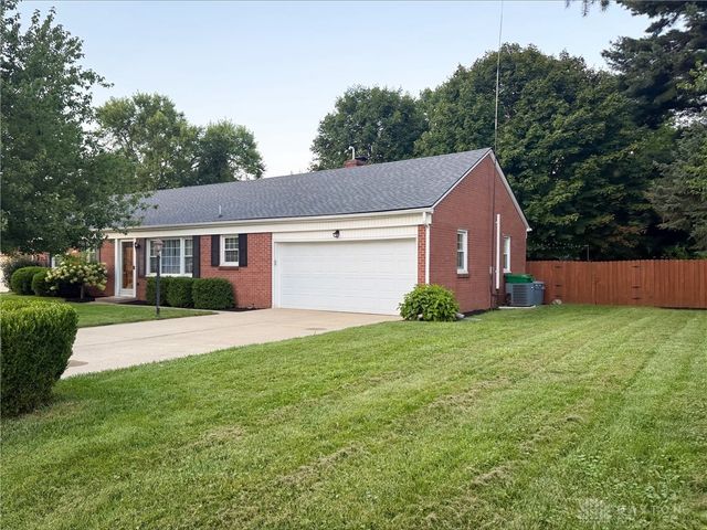 1052 Trianon Drive, Xenia, OH 45385