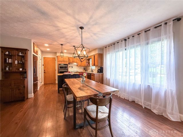 1052 Trianon Drive, Xenia, OH 45385
