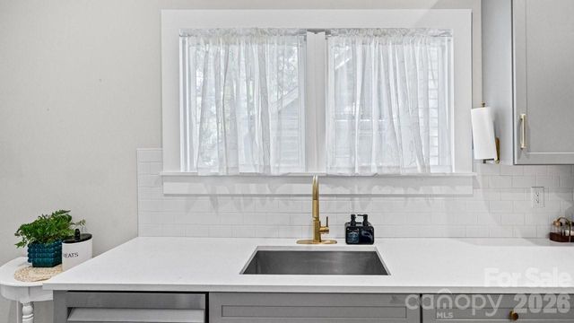 413 W 5th Avenue, Gastonia, NC 28052