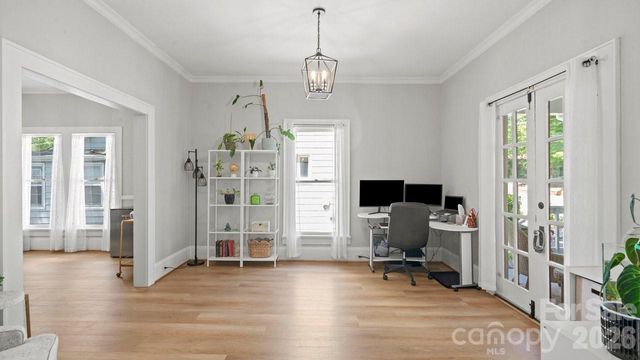 413 W 5th Avenue, Gastonia, NC 28052