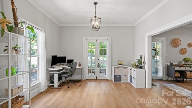 413 W 5th Avenue, Gastonia, NC 28052