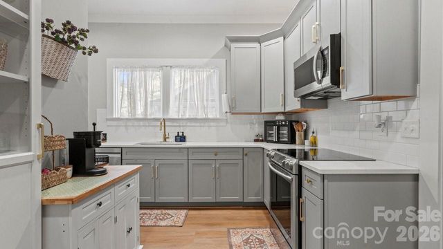 413 W 5th Avenue, Gastonia, NC 28052