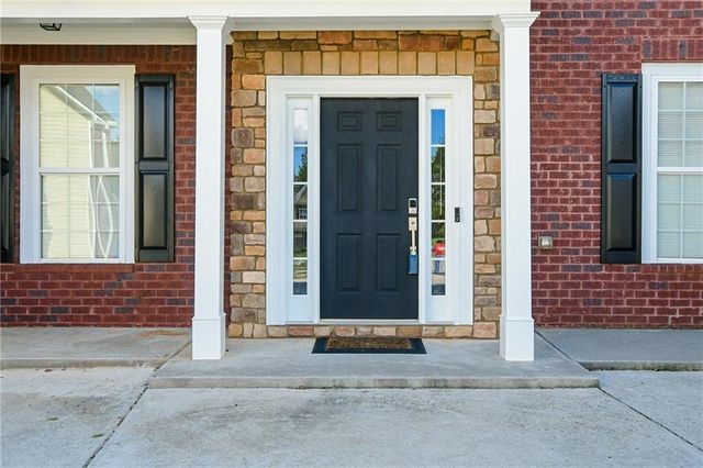 387 Fern Court, Hoschton, GA 30548