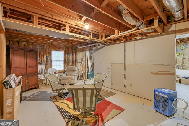 2900 Riverbend Drive, Snellville, GA 30078