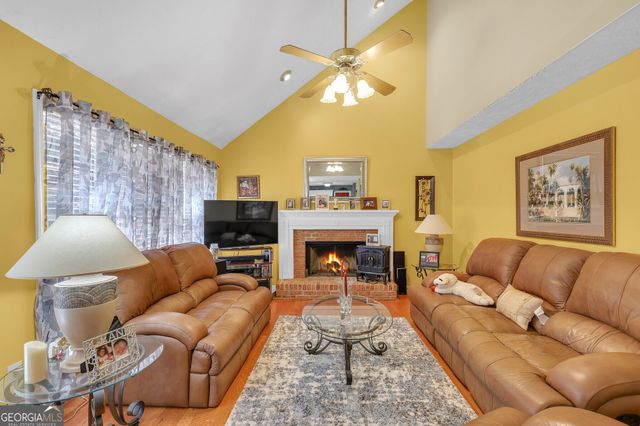 2900 Riverbend Drive, Snellville, GA 30078