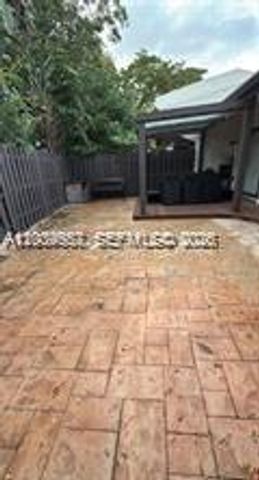 546 NE 199th Ln 4W, Miami, FL 33179