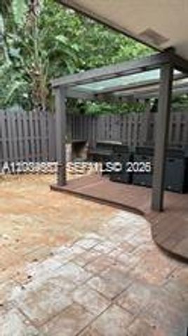 546 NE 199th Ln 4W, Miami, FL 33179
