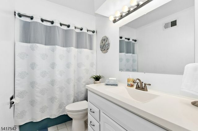 6 Maddaket, Scotch Plains Twp., NJ 07076