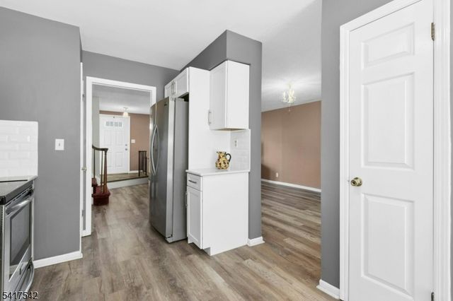 6 Maddaket, Scotch Plains Twp., NJ 07076