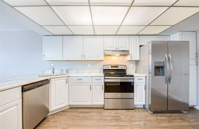 225 COUNTRY CLUB DRIVE 1403, Largo, FL 33771