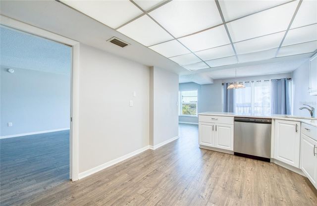 225 COUNTRY CLUB DRIVE 1403, Largo, FL 33771