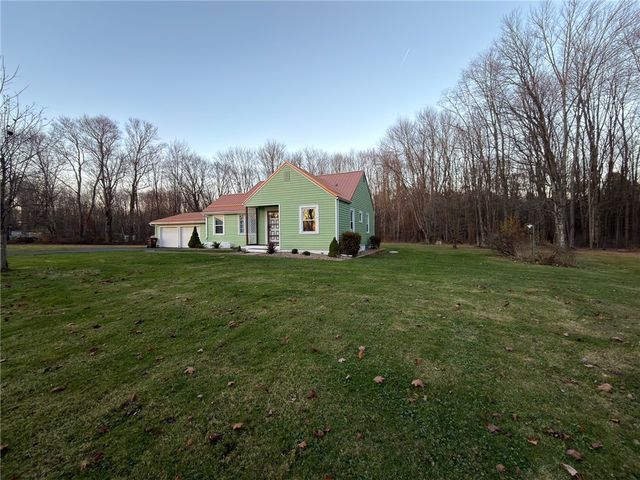 919 Butler Pike, Findley Twp, PA 16137