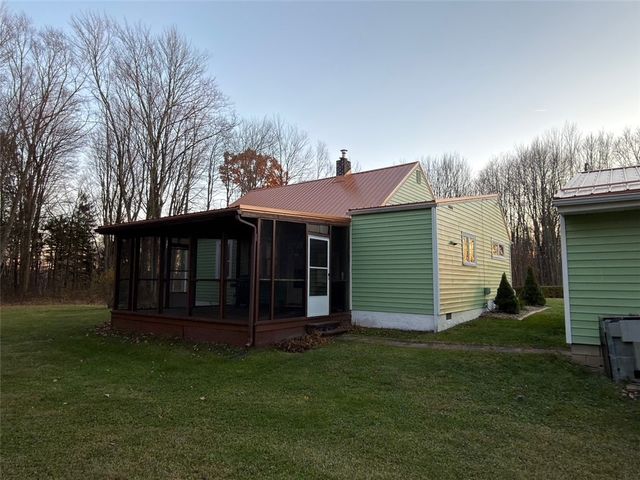 919 Butler Pike, Findley Twp, PA 16137