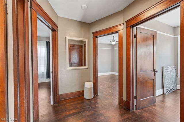 1909 W 74th Street, Cleveland, OH 44102