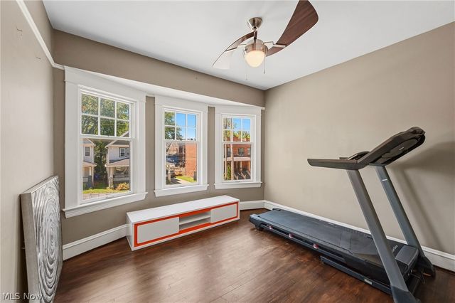 1909 W 74th Street, Cleveland, OH 44102