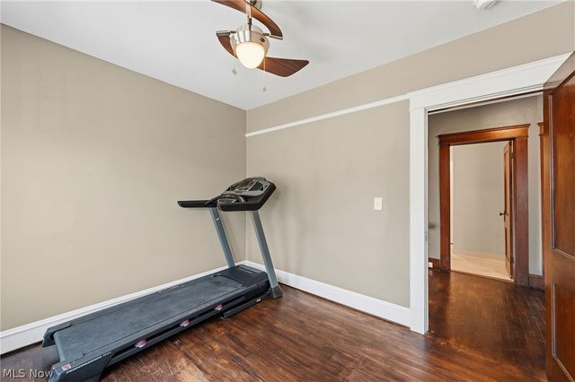 1909 W 74th Street, Cleveland, OH 44102