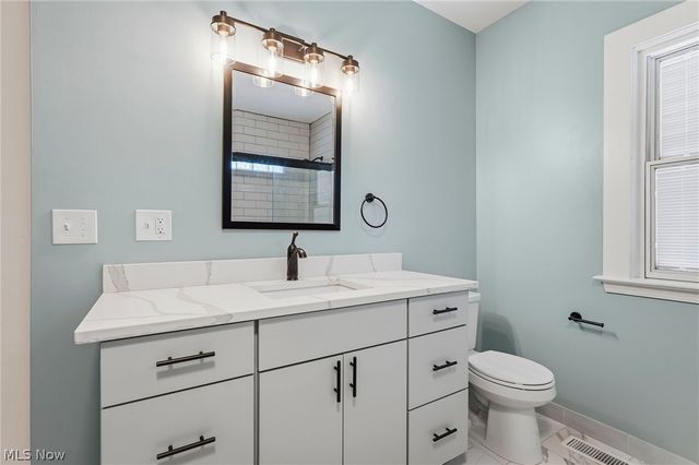 1909 W 74th Street, Cleveland, OH 44102