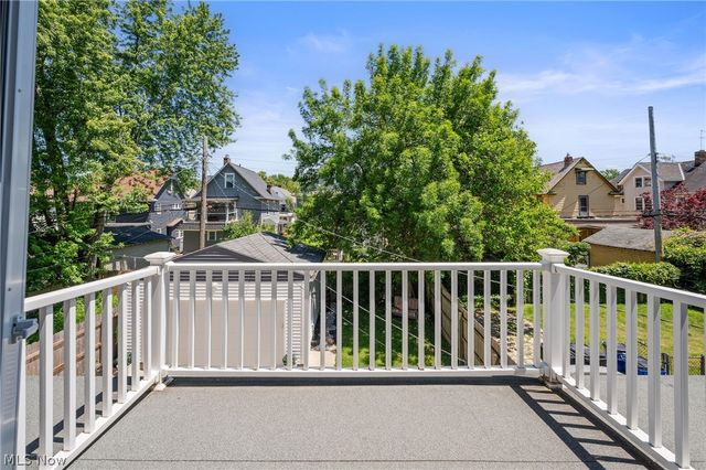 1909 W 74th Street, Cleveland, OH 44102