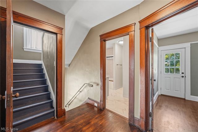 1909 W 74th Street, Cleveland, OH 44102