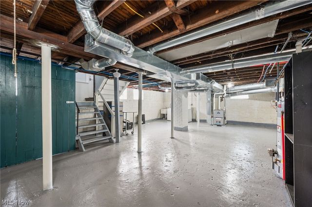 1909 W 74th Street, Cleveland, OH 44102