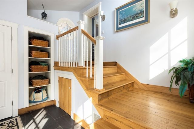 18 Moffat Road, Newton, MA 02468