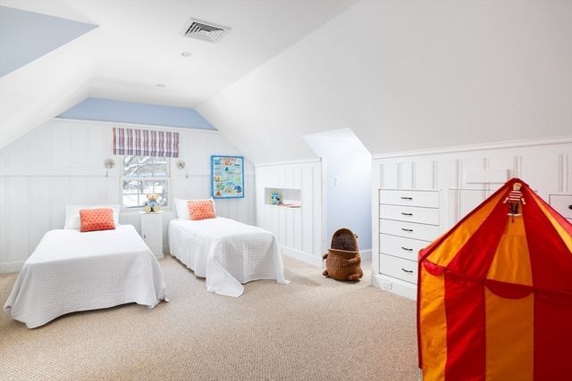 18 Moffat Road, Newton, MA 02468