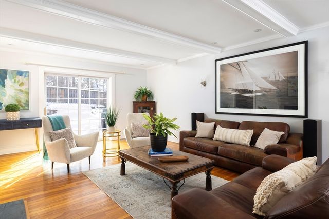 18 Moffat Road, Newton, MA 02468