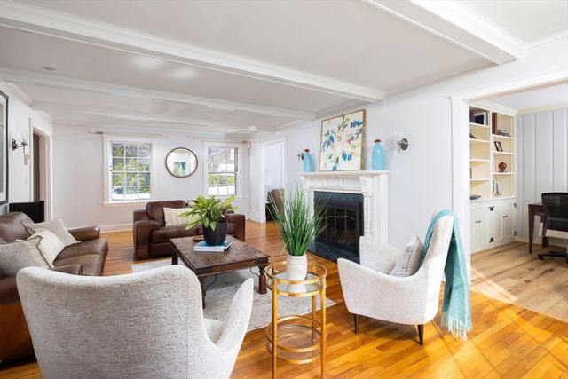 18 Moffat Road, Newton, MA 02468