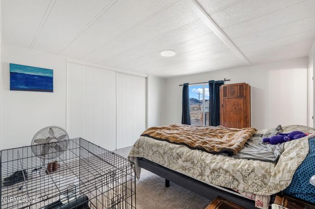 2340 E 5th Street, Silver Springs, NV 89429