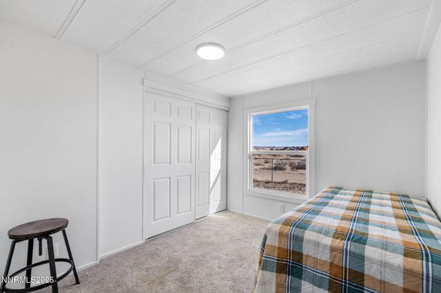 2340 E 5th Street, Silver Springs, NV 89429