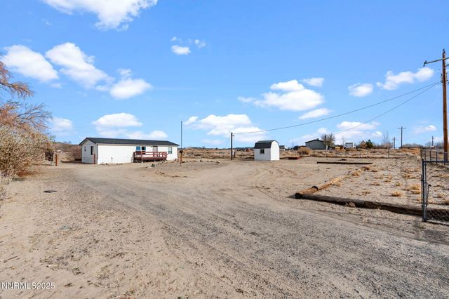 2340 E 5th Street, Silver Springs, NV 89429