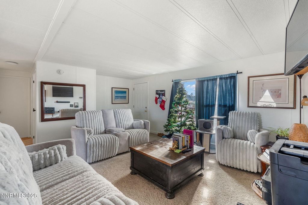 2340 E 5th Street, Silver Springs, NV 89429