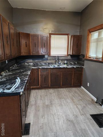 1810 Chestnut Street, Hannibal, MO 63401