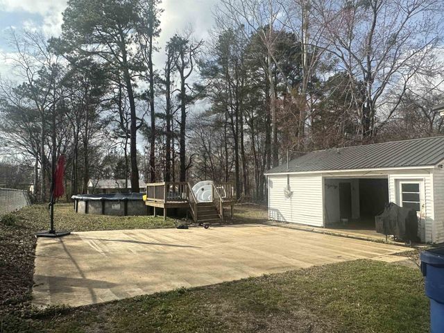 123 N MAGNOLIA ST, Adamsville, TN 38310