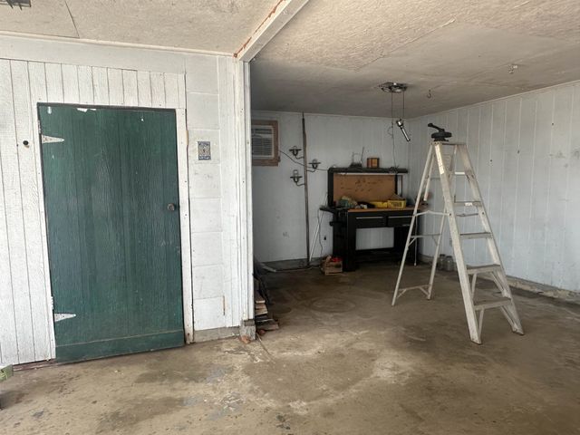 123 N MAGNOLIA ST, Adamsville, TN 38310