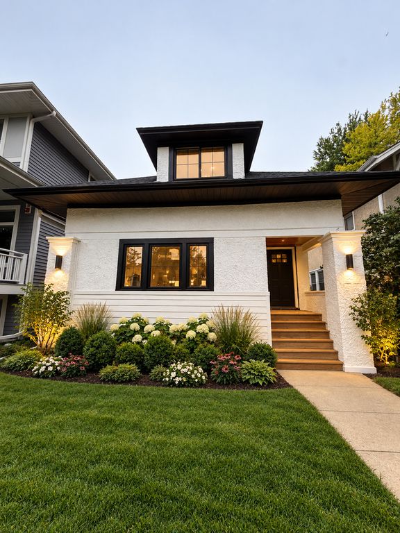 1179 S Oak Park Avenue, Oak Park, IL 60304