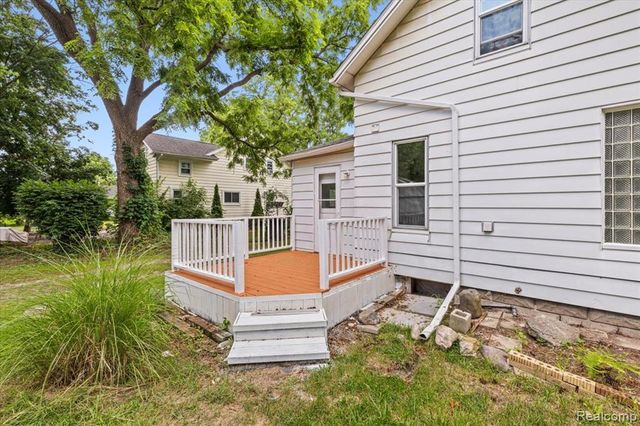 1257 Byron Road, Howell, MI 48843