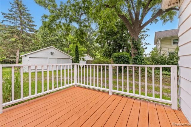 1257 Byron Road, Howell, MI 48843