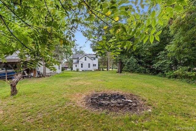 1257 Byron Road, Howell, MI 48843