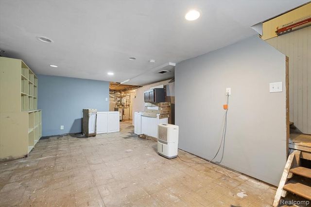 1257 Byron Road, Howell, MI 48843