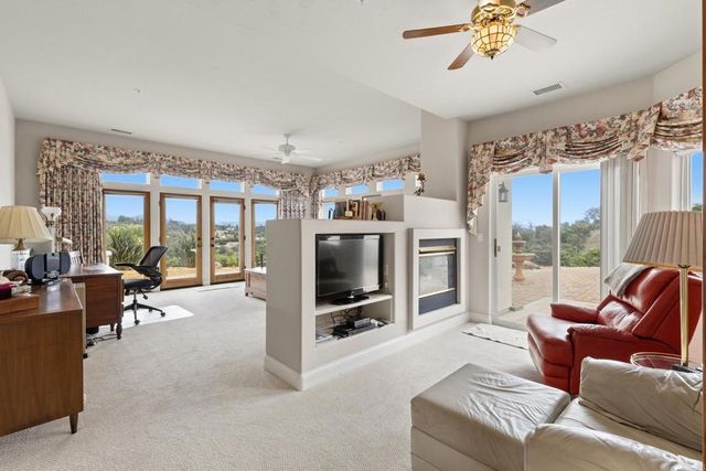 2281 Corner Creek Lane, Fallbrook, CA 92028
