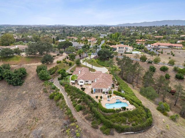 2281 Corner Creek Lane, Fallbrook, CA 92028
