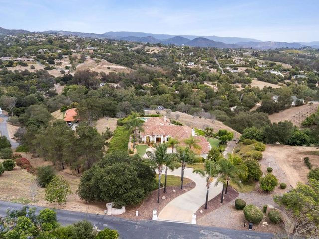 2281 Corner Creek Lane, Fallbrook, CA 92028